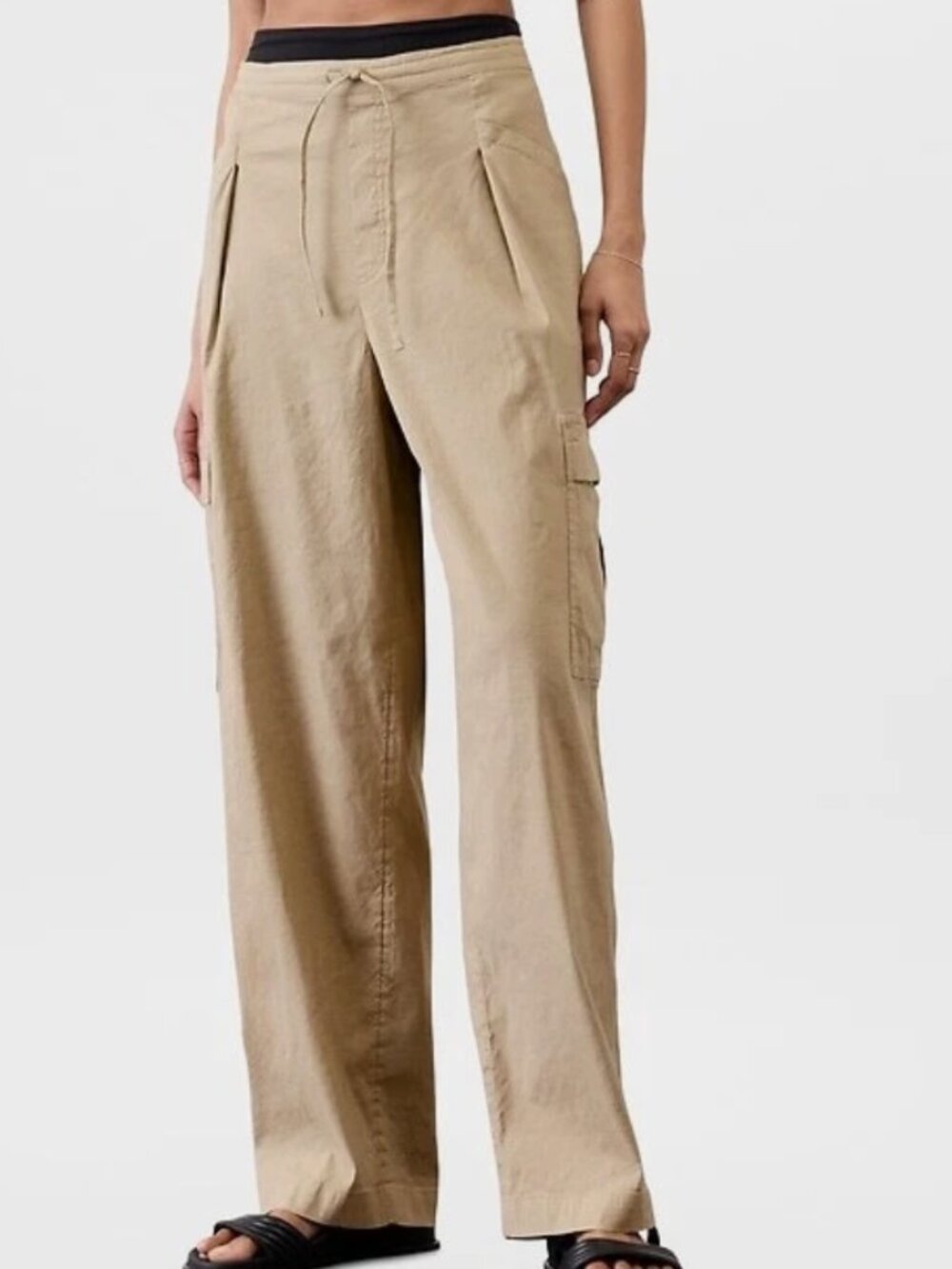 Athleta Paradise Straight Leg Cargo Pant Women's XXS tan khaki drawstring